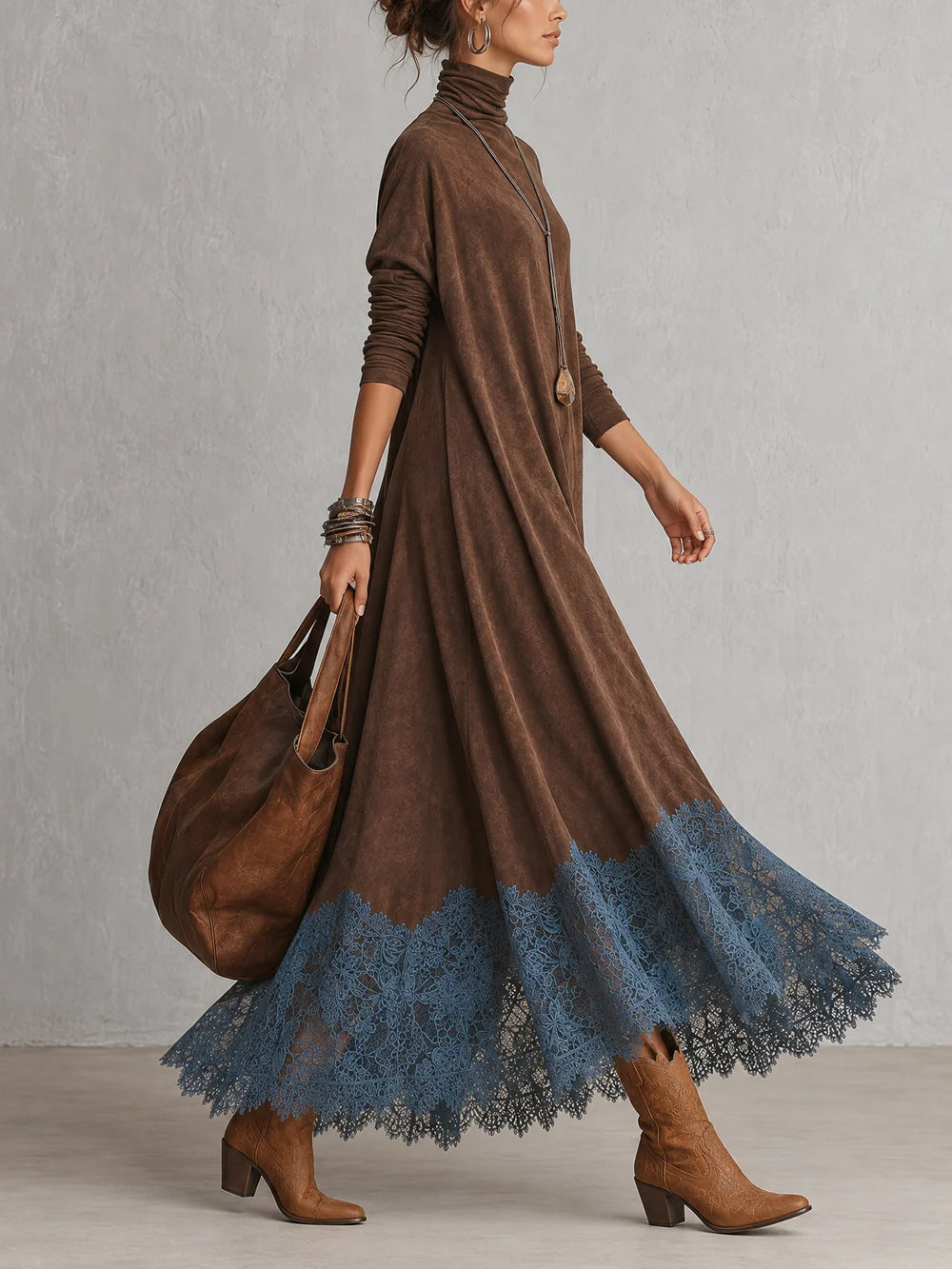 Sigrid | Vintage Bruine Maxi-Jurk Met Lange Mouwen En Kanten Zoom, In Suède-Look