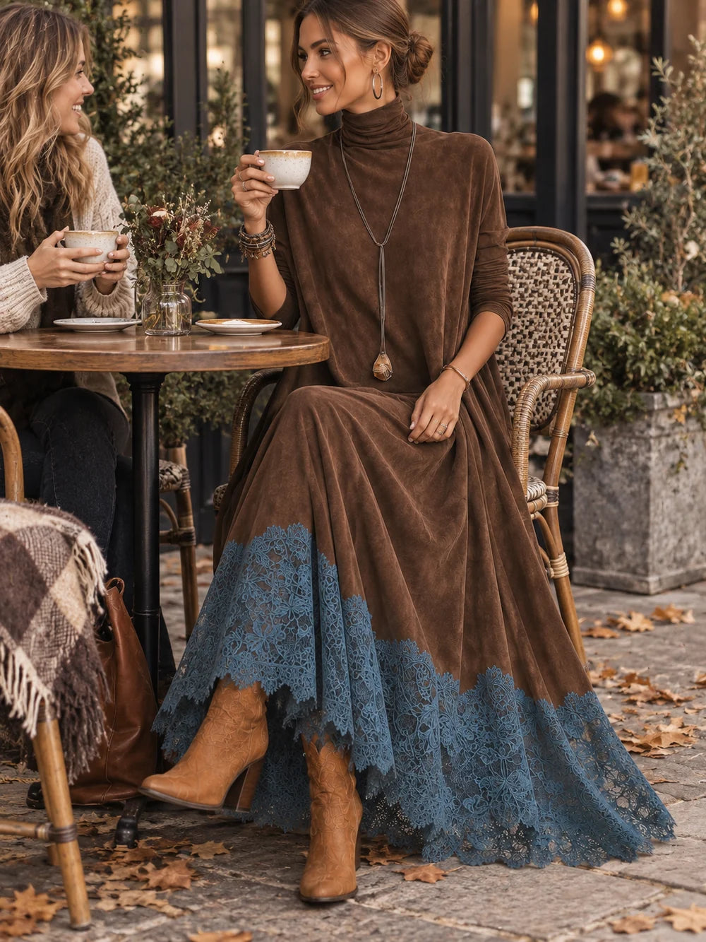 Sigrid | Vintage Bruine Maxi-Jurk Met Lange Mouwen En Kanten Zoom, In Suède-Look